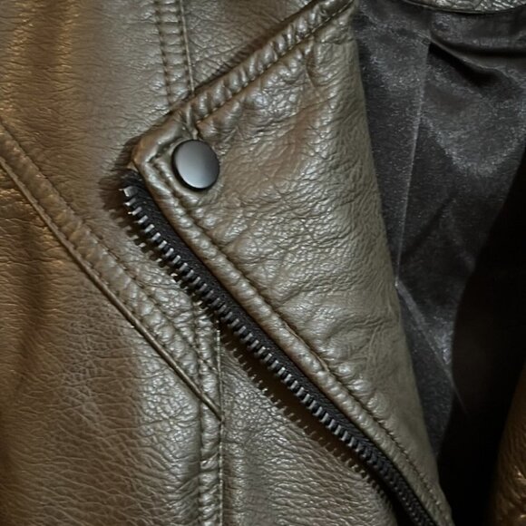 Blank NYC olive green with black zippers size small - Picture 4 of 8